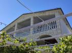 Hotel-Haus in Sutomore für 50+ Gäste neben Meer und Stränden