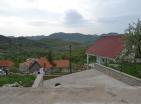 Renoviertes Haus im Naturpark Lovcen-Reservat mit Land mit authentischem Design