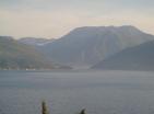 Dreistöckiges Haus in Krasici mit Blick auf die Bucht von Kotor