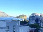 Ein-Zimmer-Wohnung mit Meerblick in der Nähe der Altstadt von Budva im 6. Stock