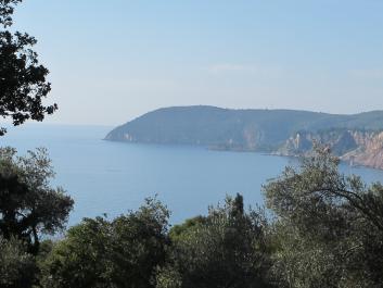 Urbanisiertes Grundstück von 905 m2 mit Meerblick auf Ratac, Sutomore