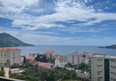 1-Zimmer-Wohnung in Bechichi zum Verkauf mit Panoramablick auf das Meer