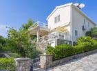 2-stöckiges Haus von 230 m2 mit Gästehaus in Bigovo am Meer und mit Pool