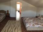 Möblierte Maisonette-Wohnung mit einem Schlafzimmer in Sutomore zum Verkauf zu einem ermäßigten Preis