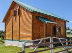 Freifläche großes Holzhaus 140 m2 in 2 Ebenen steht in Zabljak zum Verkauf