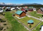 Freifläche großes Holzhaus 140 m2 in 2 Ebenen steht in Zabljak zum Verkauf