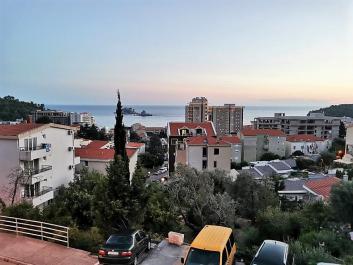 Zu verkaufen 2 Zimmer Wohnung 45 m2 in Petrovac mit Meerblick