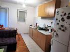 Zu verkaufen 2 Zimmer Wohnung 45 m2 in Petrovac mit Meerblick
