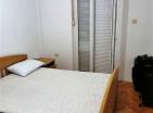 Zu verkaufen 2 Zimmer Wohnung 45 m2 in Petrovac mit Meerblick