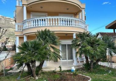 Villa in Sutomore