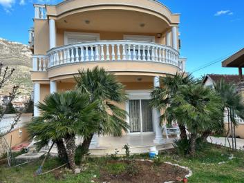 Neues zweistöckiges Haus in Sutomore mit 2 Wohnungen und Panoramaterrasse