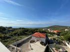 Dreistöckige Villa mit Pool in Krimovica mit Panoramablick auf das Meer
