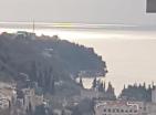 Wohnung zum Verkauf in Budva 48m2 mit Teilmeerblick und Altstadt