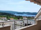 Penthouse in Tivat zum Verkauf mit Meerblick und lux Interieur