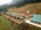 Dorf 20000 m2 mit 16 Häusern zum Verkauf in Zabljak