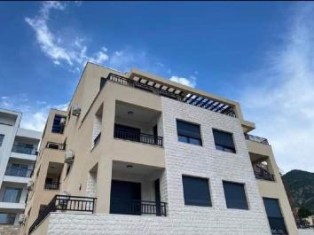 Sonnige Wohnung 62,5 m2 in Tivat in einem neuen Haus
