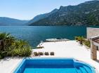 Luxusvilla in Risan mit Pool und privatem Bootsparkplatz