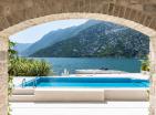 Ausverkauft : Luxusvilla in Risan mit Pool und privatem Bootsparkplatz