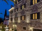 Ausverkauft : Luxusvilla in Risan mit Pool und privatem Bootsparkplatz