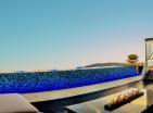 Ein einzigartiges Penthouse 290 m2 mit Panoramablick auf die Riviera von Budva und Bečići