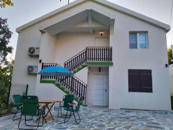 2-stöckiges Haus mit Meerblick, 4 Schlafzimmern und Balkon