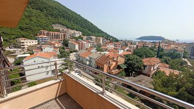 Traum-Duplex mit Meerblick im schönen Budva