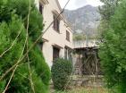 2-stöckiges Haus in Kotor, Dobrota mit Meerblick und Parkplatz