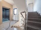 Atemberaubende Wohnung mit Meer-und Bergblick 51 m2 in Bečići 500 m vom Strand entfernt