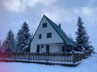 Atemberaubendes legalisiertes 3-stöckiges Haus mit Bergblick in Žabljak für das ganze Jahr