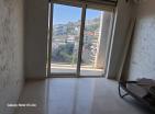 Luxuriöses Penthouse mit Meerblick und Pool in Budva