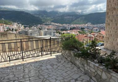 Wohnung zu verkaufen in Budva