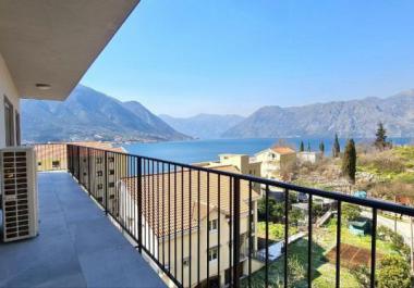 Neue 4-Zimmer-Wohnung mit Meerblick im schönen Dobrota, Kotor in Alkima Residence