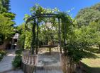 Atemberaubendes Haus mit Meerblick und Obstgarten in Sutomore. Muss man gesehen haben!