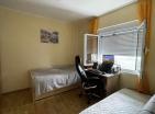 Stilvolle 2-Zimmer-Wohnung 55 m2 in Budva mit Meerblick in Strandnähe