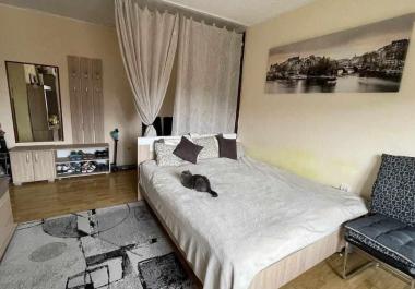 Stilvolle 2-Zimmer-Wohnung 55 m2 in Budva mit Meerblick in Strandnähe