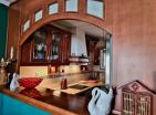 Luxuriöse 4-Zimmer-Wohnung 83 m2 in Budva, 200 m zum Meer