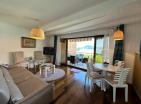 Atemberaubende 57 m2 große Wohnung mit Meerblick in Budva, 200 m vom Strand entfernt