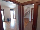 Atemberaubende Maisonette-Wohnung 47 m2 mit Meerblick in Budva, Montenegro