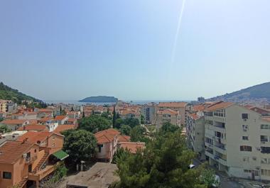 Wohnung zu verkaufen in Budva