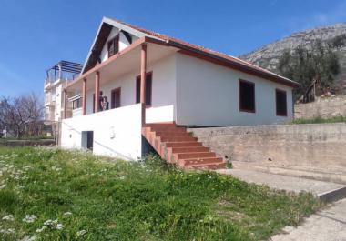 Haus zu verkaufen in Bar