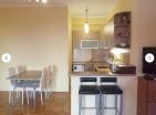Große Wohnung 72 m2 in Budva mit 1 Schlafzimmer, 2 Terrassen und Pool in Lux House