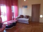 Große Wohnung 72 m2 in Budva mit 1 Schlafzimmer, 2 Terrassen und Pool in Lux House