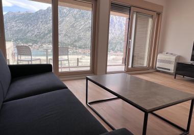 Luxuriöse Meerblick-Wohnung 136 m2 in Kotor, Montenegro