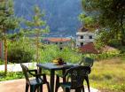 2-stöckiges Haus mit Meerblick zum Verkauf in Prčanj, Bucht von Boka-Kotor