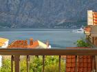 2-stöckiges Haus mit Meerblick zum Verkauf in der Bucht von Boka-Kotor