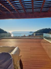 Luxuriöses Penthouse 202 m2 in Petrovac mit Meerblick und Dachterrasse