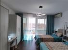 Neu möblierte Wohnung in Wohnanlage mit Pool