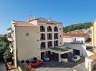 Atemberaubende Meerblick-Wohnung 56m in Petrovac mit Designer-Interieur 50m vom Strand entfernt