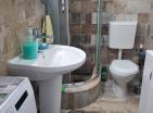 Atemberaubende Meerblick-Wohnung 56m in Petrovac mit Designer-Interieur 50m vom Strand entfernt