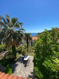 Großes luxuriöses Haus mit Meerblick in Petrovac mit Garten, nur 5 Minuten vom Strand entfernt